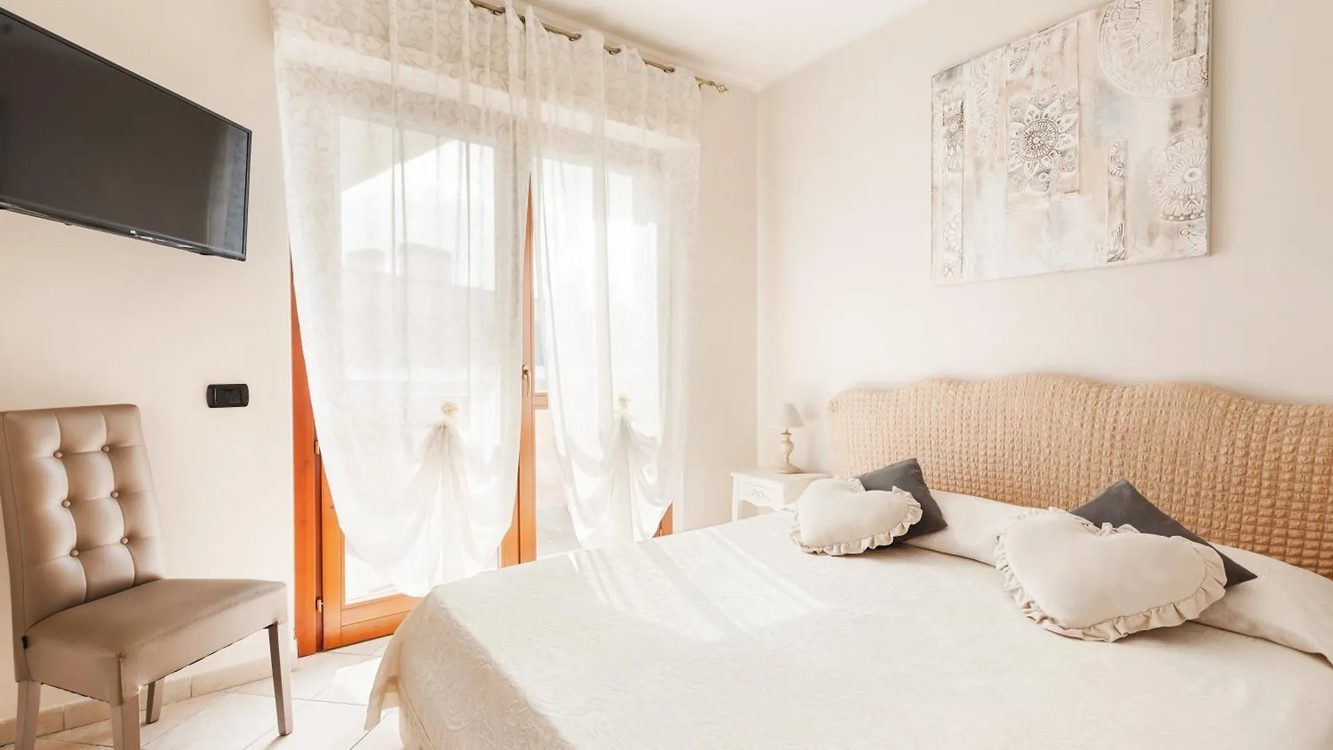 Giramondo Guest House Fiumicino 0*,  Italien